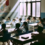 La Chine initie ses élèves à l'IA dès le primaire : révolution éducative !